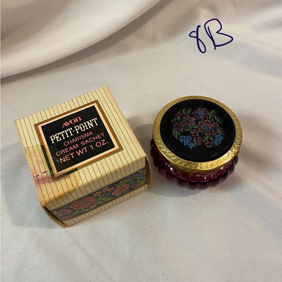 3 piece vintage Avon decanter (#A8) - Picture 4 of 11